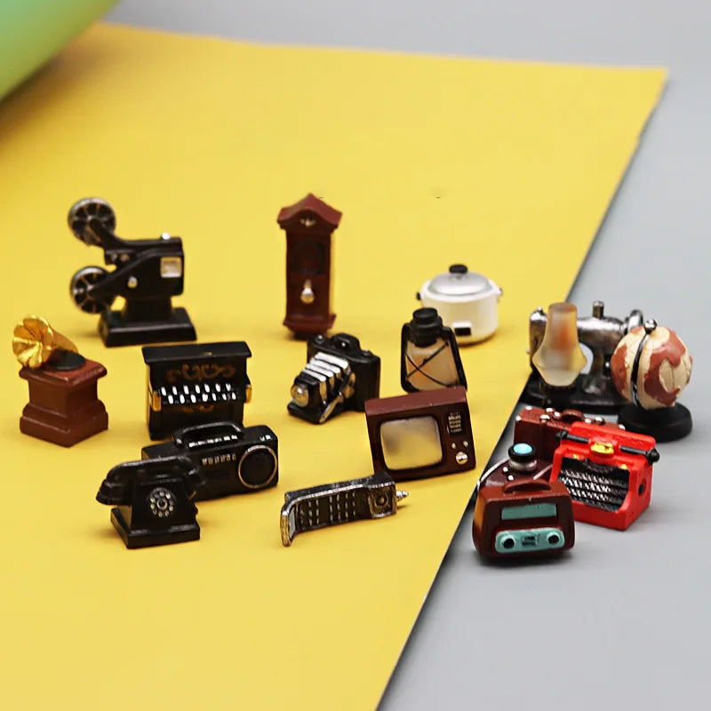 Retro Appliances Model Miniature Camera Gramophone TV Radio Fan Wall Clock DIY Doll House Decor, Terrarium Landscape Figurines
