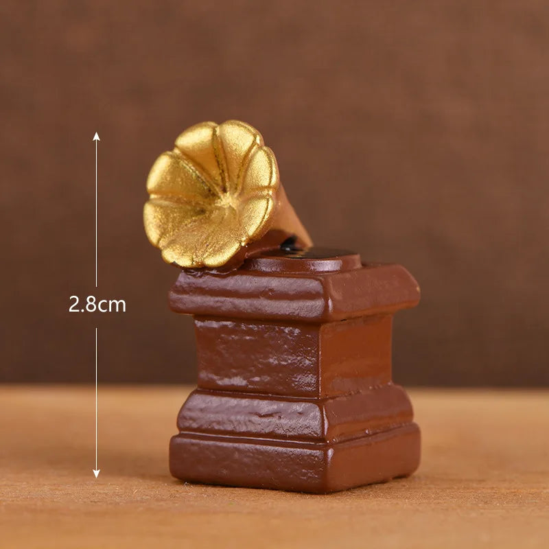 Retro Appliances Model Miniature Camera Gramophone TV Radio Fan Wall Clock DIY Doll House Decor, Terrarium Landscape Figurines