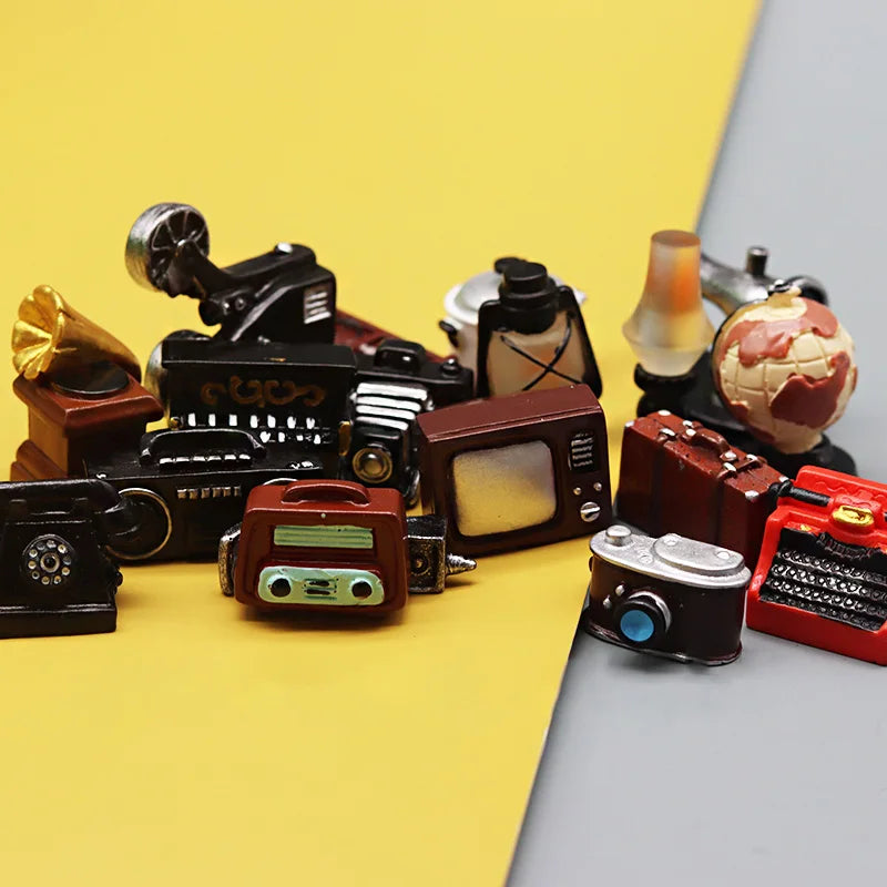 Retro Appliances Model Miniature Camera Gramophone TV Radio Fan Wall Clock DIY Doll House Decor, Terrarium Landscape Figurines